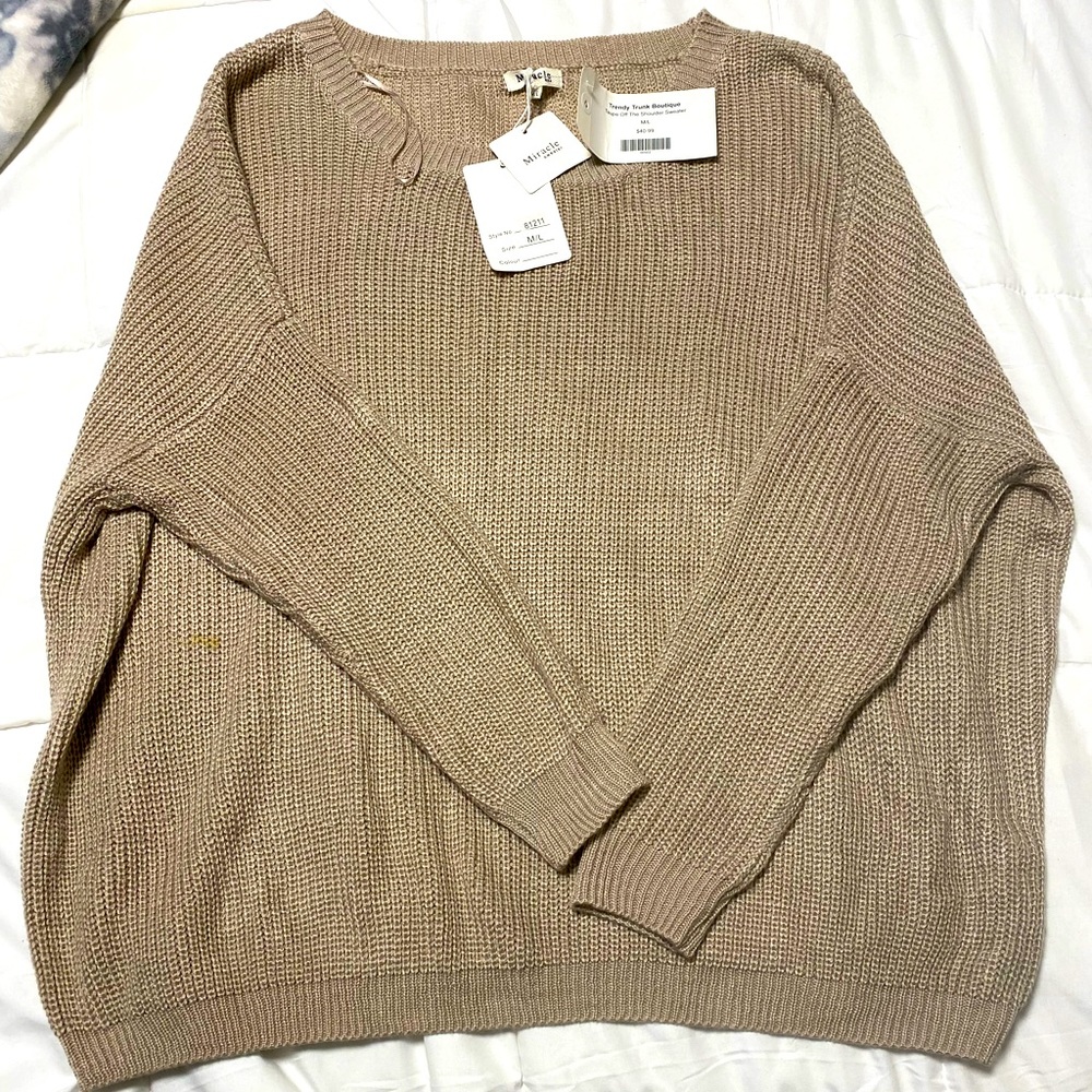 Miracle off shoulder sweater